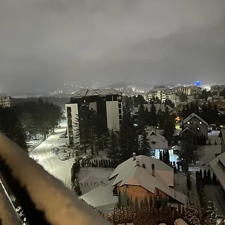 Quattro Due Pogled Apartman *