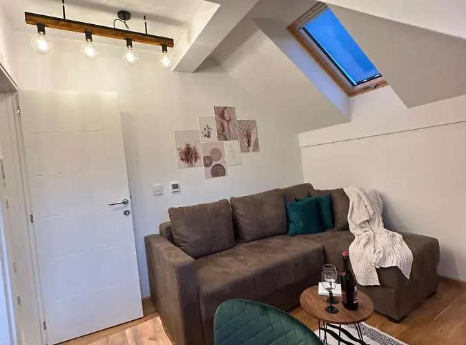 Quattro Due Pogled *